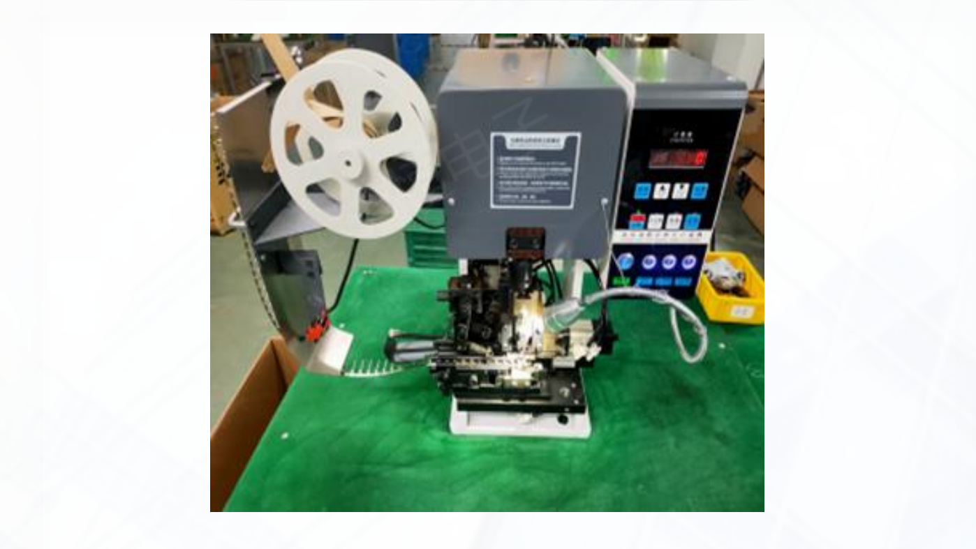 Stripping and Crimping Integrated Machine